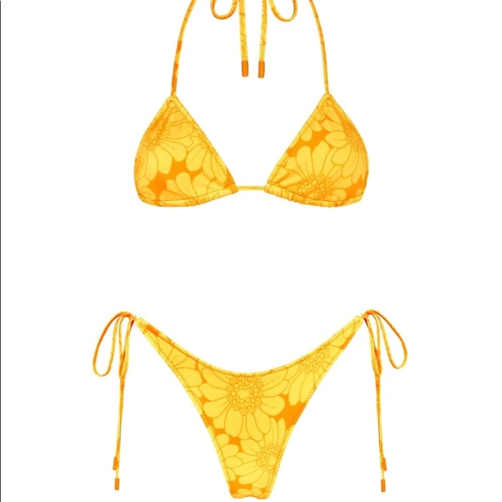 Avah tangerine floral set